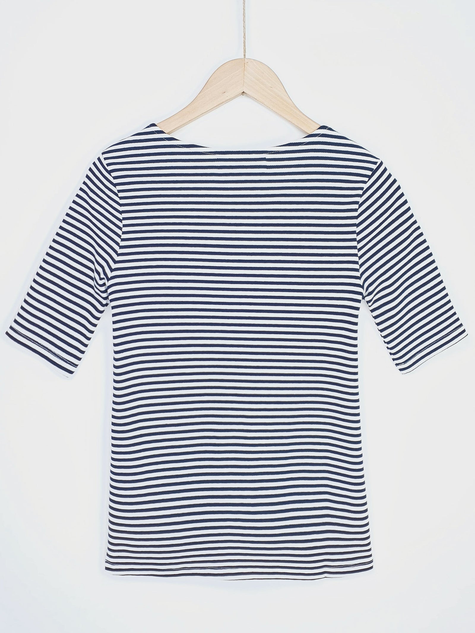 ELIA | Breton Henley Top | White/Navy