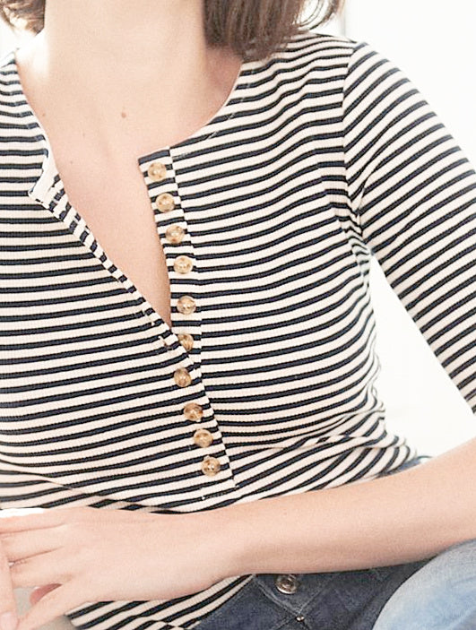 ELIA | Breton Henley Top | White/Navy