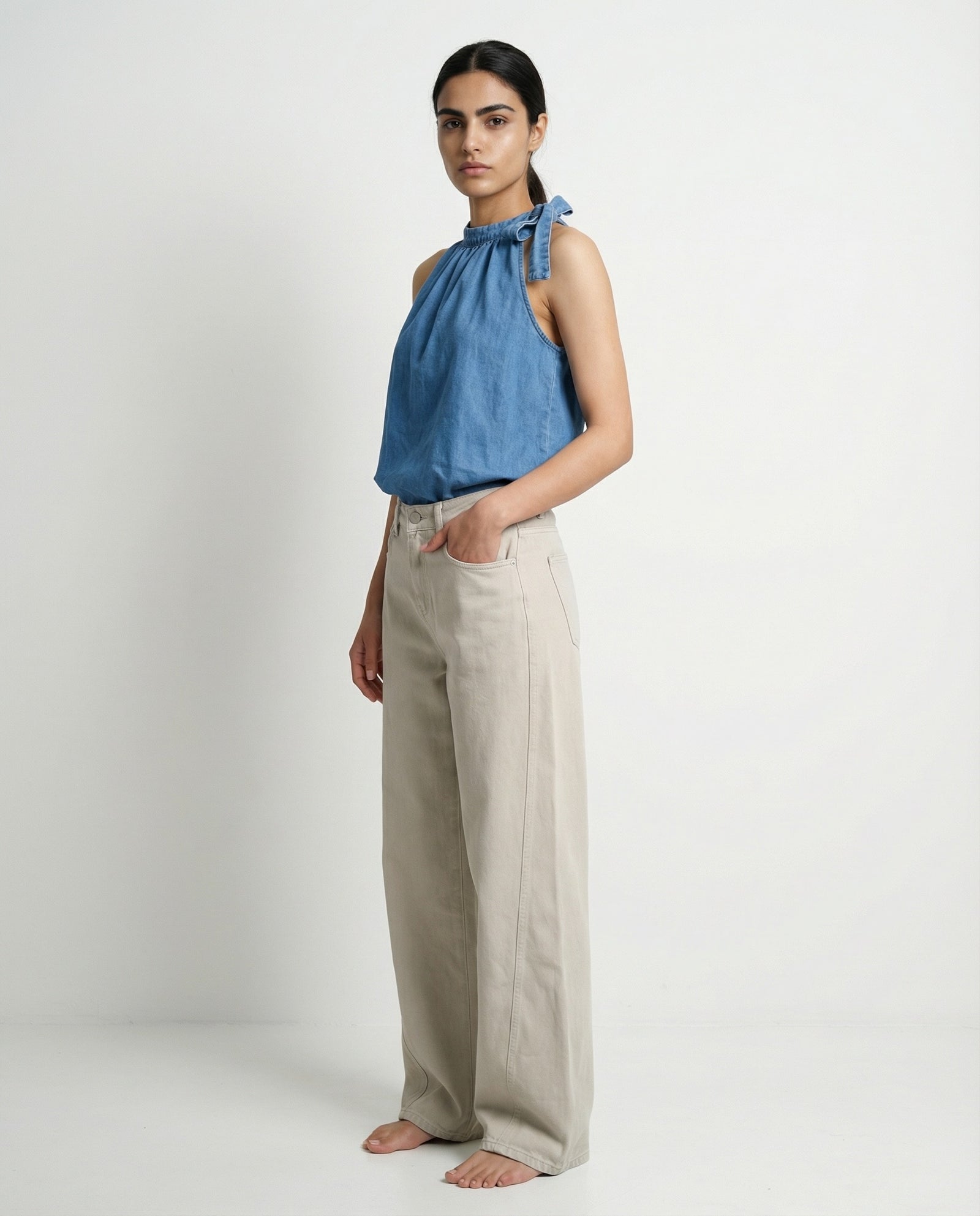 HILI | Ruffle Collar Sleeveless Top | Blue