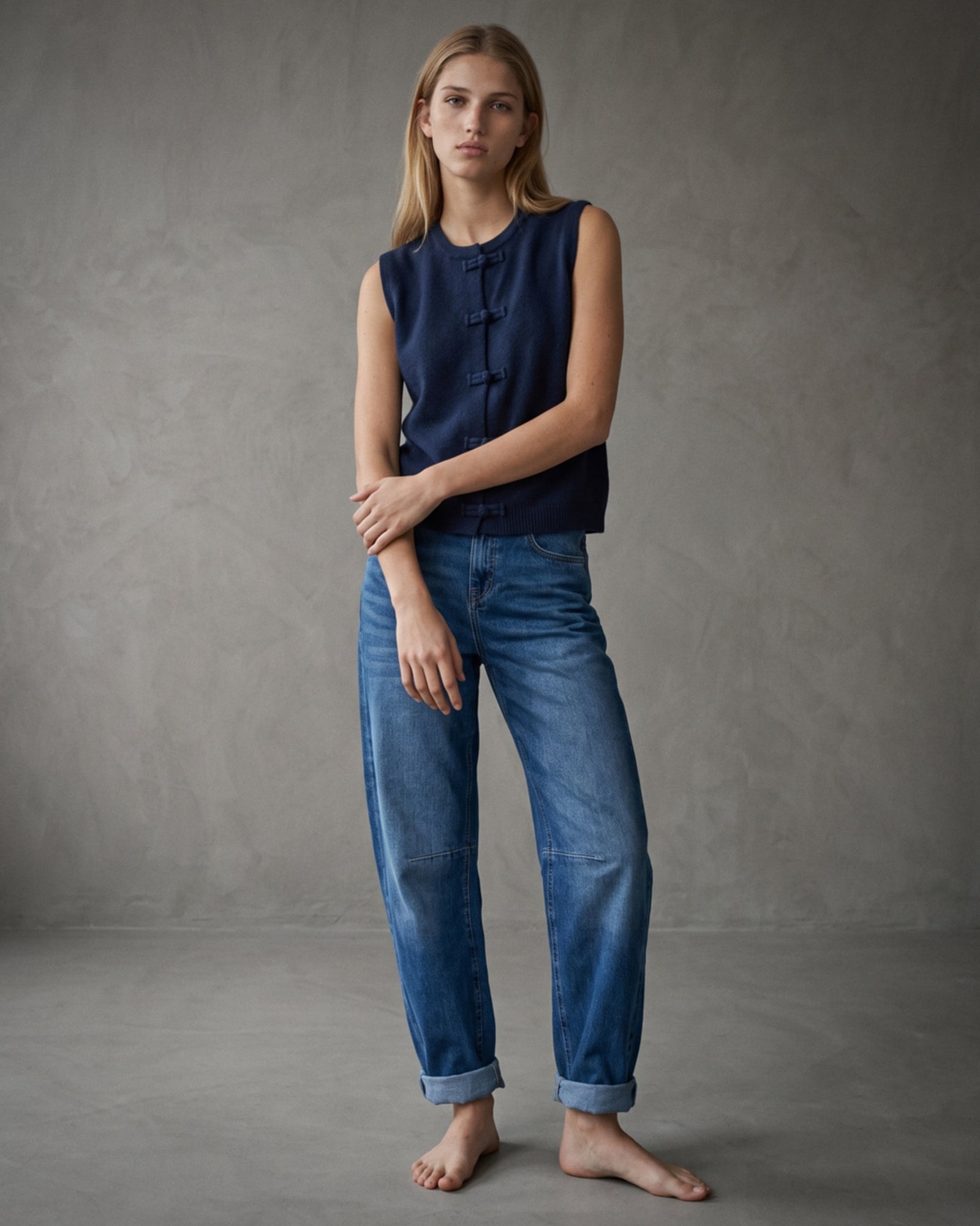 LUZI | Knot Sleeveless Knit Top | Navy