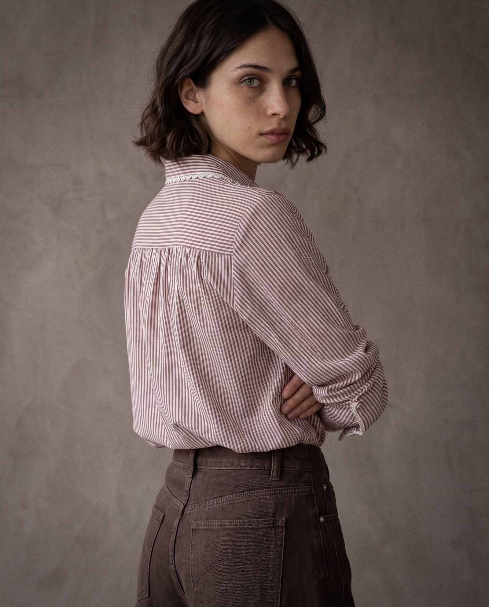 REMI | Lace Trimmed Shirt | Burgundy