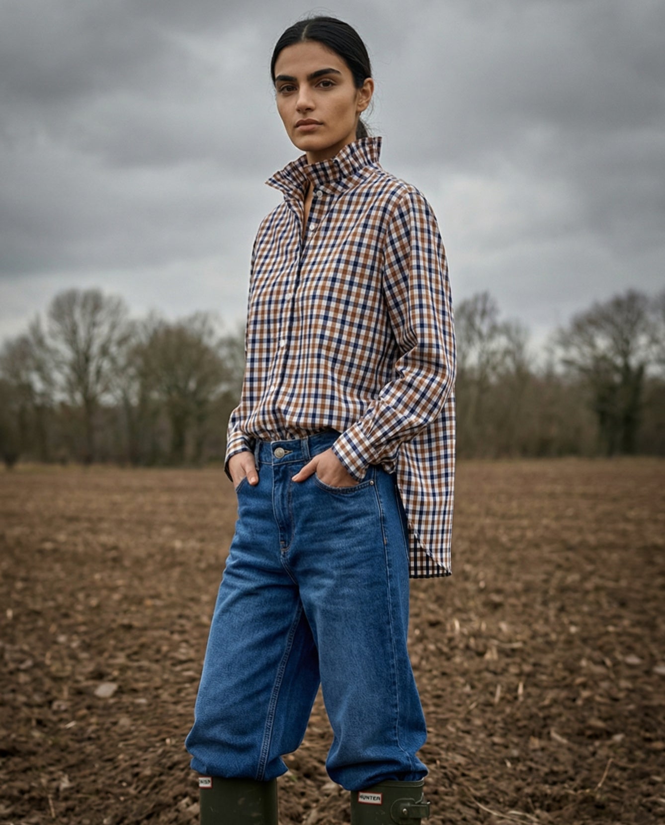 MIKA | Ruffle Collar Shirt Check | Brown & Navy