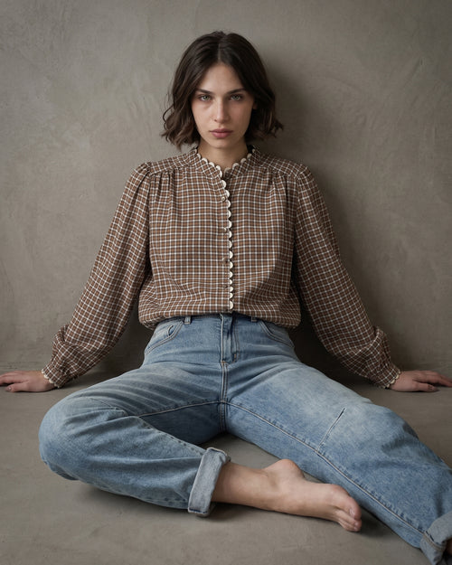 Eugénie | Scallop Plaid Shirt | Mocha
