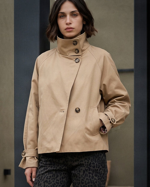 SOPHIA | Short Funnel Neck Mack | Tan