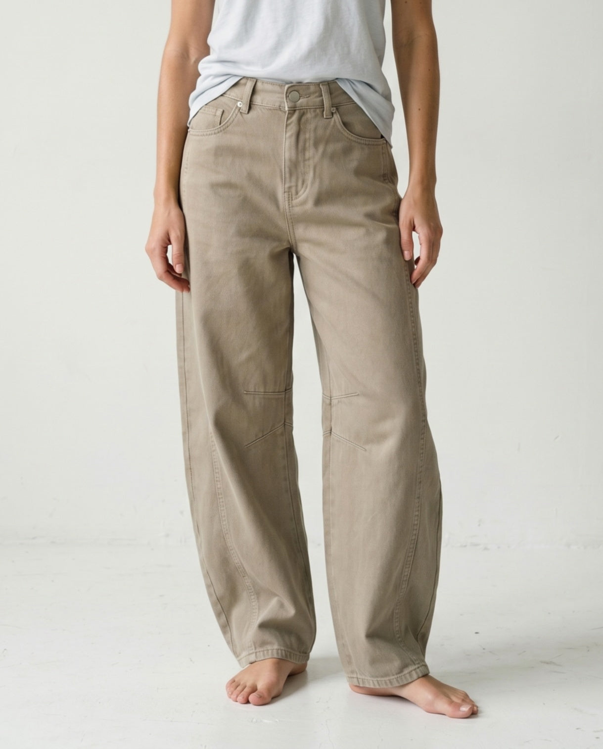 NOYA | Barrel Cut Jeans | Beige