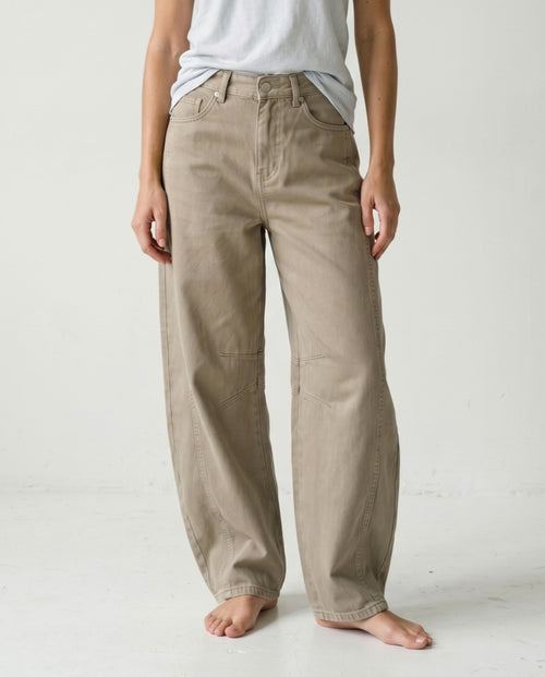 NOYA | Barrel Cut Jeans | Beige