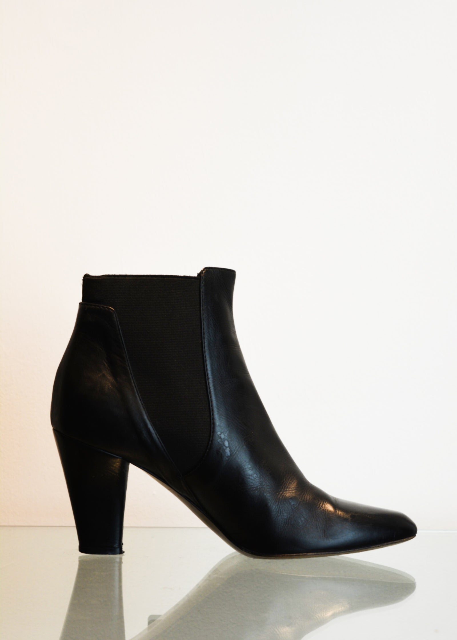 PREWORN | Preloved - 'HOBBS' Ankle Boot - Size 6 UK