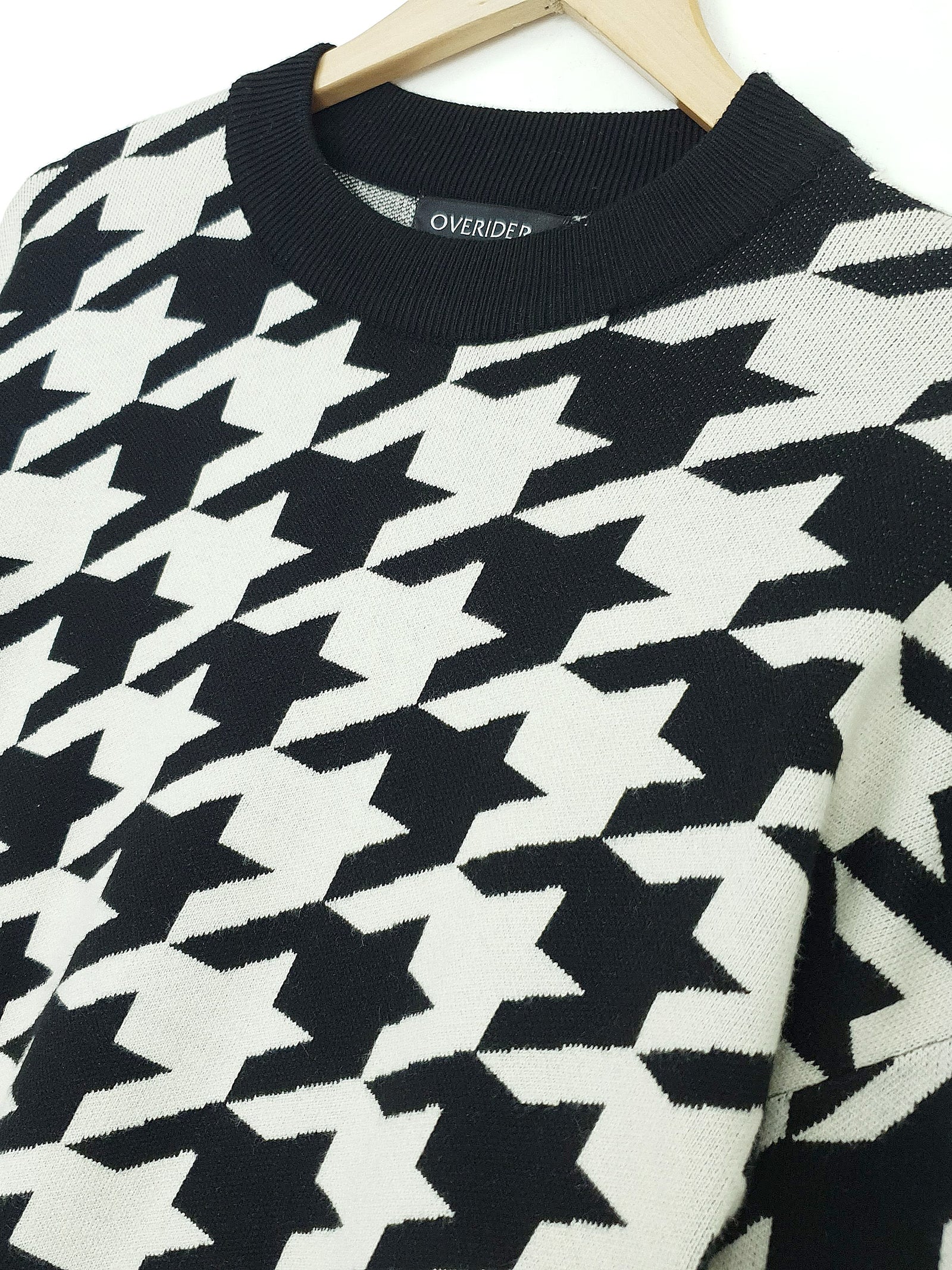 THEA Hounds Tooth Oversized Jumper Black Chalk OVERIDER thea-hounds-tooth-oversized-jumper-black-chalk-overider